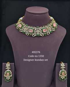 Ensemble collier et boucles d'oreilles en laiton Kundan 1350 plaqué Mehandi, bijoux de mariage et de fiançailles classiques pour les fêtes - Product Image 1