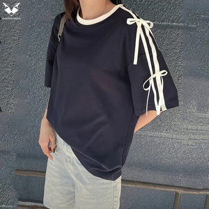Camiseta de manga corta para mujer, color morado con rayas blancas y diseño de lazo, camiseta ligera para uso informal, top cómodo y elegante - Product Image 6
