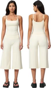 Pink Seamless Sports Bra and Culotte Set Women Yoga Workout Activewear Halter <b>Crop</b> <b>Top</b> High Waist Cropped Pants - Product Image 2