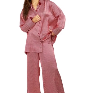 Pijama de satén de seda transpirable para mujer, conjunto de manga corta de seda satinada de dos piezas, pijama Sexy personalizado de alta calidad para adultos - Product Image 1