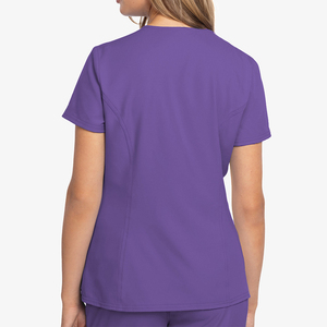Blusa Médica Morada de Manga Corta para Mujer con Bolsillos, Logotipo y Color Personalizados, Uniforme de Enfermería - Product Image 2