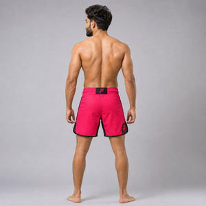 Shorts MMA durables conçus avec des matériaux respirants, des coutures renforcées et une coupe confortable pour les athlètes dédiés. - Product Image 2