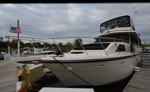 1990 J-e-f-f-e-r-s-o-n 52 M-a-r-q-u-a-s-s-a D-e-s-i-r-a-b-l-e S-t-a-r-b-o-a-r-d D-i-n-e-t-t-e - Product Image 5