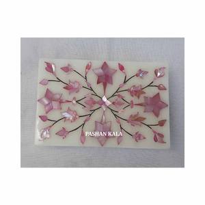 Bague en marbre blanc exclusif, travail artisanal pur, incrustation de fleurs en nacre, coffret cadeau - Product Image 2