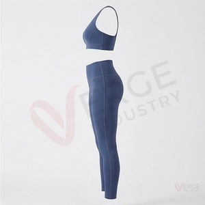 Ensemble 2 pièces de yoga pour femme, bleu marine côtelé, composé d'un crop top à manches longues et d'un short taille haute, avec décolleté carré et bretelles spaghetti - Product Image 3