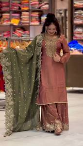 Traje Moderno de Fiesta con Dupatta de Seda y Bordado de Lentejuelas, con Función de Secado Rápido - Product Image 2