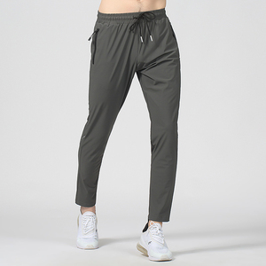 Conjunto Deportivo de 2 Piezas para Hombre, Chaqueta Cortavientos Retro Sólida con Capucha y Pantalones Deportivos, Pantalones Cargo, Chaqueta Deportiva Transpirable de Secado Rápido - Product Image 4