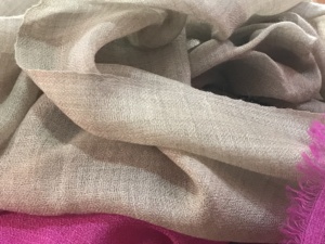 Bufanda KMB Pashmina Ultrafina Tejida a Mano, Super Cachemira para Mujer, Color Sólido, Ligera, Multiusos, Suave, para Verano - Product Image 3