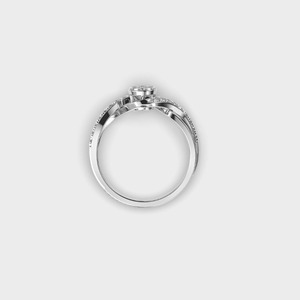 Anillo de Compromiso de Diamantes de Corte Brillante Redondo en Oro Blanco para Mujer, con Engaste Pavé, Estilo Romántico, Joyería Fina - Product Image 3