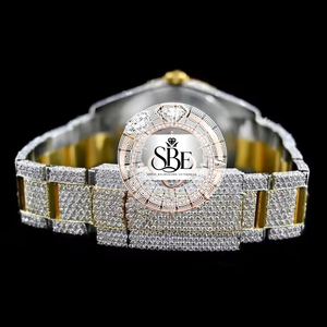 Montre en argent de qualité supérieure avec cadran serti de diamants élégants, idéale pour les événements spéciaux, disponible pour une livraison mondiale - Product Image 2