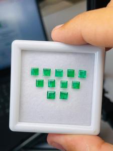 Émeraude naturelle de Zambie, taille carrée, qualité AAA, avec un superbe éclat, belle couleur, polissage parfait, idéale pour la fabrication, à prix avantageux. - Product Image 2