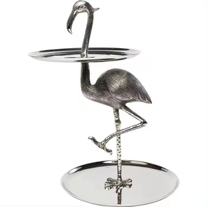 Support à gâteau en fonte en forme de cœur, noir, à un seul niveau, plateau décoratif fait main - Product Image 3
