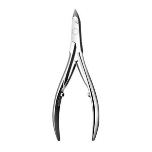 Kit de 4 outils de manucure et pédicure en acier inoxydable : coupe-cuticules, ciseaux, pinces et repousse-cuticules double extrémité pour éliminer les peaux mortes - Product Image 5