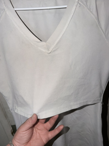 เสื้อกล้ามออกกำลังกายแบบรัดรูป ทรงสปอร์ต คอวี ผ้าถัก แห้งเร็ว ผลิตจากผ้าสแปนเด็กซ์/ไนลอน พาวเวอร์เน็ต - Product Image 6
