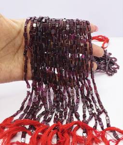AAA Natural Rhodolite Garnet Smooth Square Shape <b>Beads</b> 4-5 MM <b>Red</b> Garnet Gemstone <b>Beads</b> 14 Inch Strand Plain Rhodolite Garnet - Product Image 1