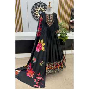 Vestido de fiesta de diseñador XL con Penti y Dupatta completamente cosidos - Product Image 3