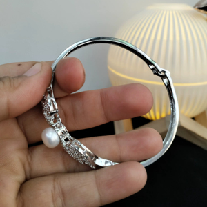 Freshwater Pearl AD <b>Bracelet</b> Gold Plated American Diamond Pearl <b>Bracelet</b> Fashion Jewelry Wholesale Manufacturer - Product Image 4