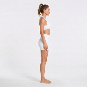 Conjunto Deportivo Elástico de 2 Piezas para Mujer, Top con Cuello Halter y Shorts Ajustados de Cintura Alta para Yoga, Gimnasio y Fitness - Product Image 3