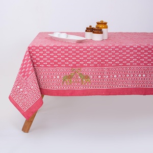 Última Colección: Hermosa Manteles Modernos con Estampado Floral Dabu Hecho a Mano, Ecológicos y Duraderos para Mesa de Comedor - Product Image 3