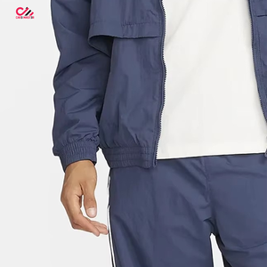 Ensemble de survêtement court deux pièces pour homme, couleur personnalisée, nouveau style, veste coupe-vent à capuche zippée et short coupe-vent pour homme - Product Image 5