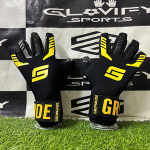 Gants de gardien de but de style nouveau, design unique, équipement de protection pour gardiens de but - Product Image 2