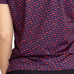 Polo Ligero para Mujer, Estampado Rojo, Manga Corta, Tejido Informal Transpirable, 100% Poliéster, Impresión Digital - Product Image 5