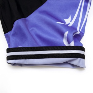 Ensemble maillot et short de cyclisme pour femme, motif floral violet et blanc, vêtements de vélo à manches courtes - Product Image 5
