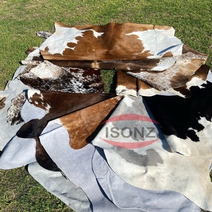 Tapis en cuir de vache, peau de veau, poils longs / Qualité supérieure par ISONZ Leather, cuir véritable ISONZ, poils doux et brillants - Product Image 6