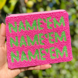 Monedero con cuentas rosa con cita de Reality TV, estilo Em, de boutique de cultura pop, venta al por mayor, mini cartera con cremallera, regalo atrevido para fans - Product Image 6