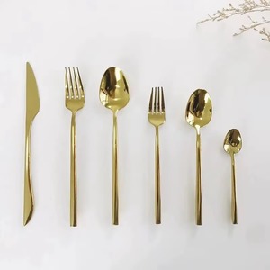 Juego de cubiertos contemporáneo de acero inoxidable con mangos de diseño, aspecto elegante, ideal para entornos de lujo. - Product Image 4