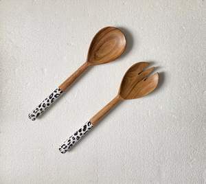 Ensemble de saladiers en émail au design tendance, bois naturel avec poignée imprimée en émail, ustensiles de service pour salade à prix d'usine très bas - Product Image 1