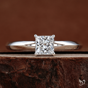 Anillo de Compromiso con Diamante Cultivado en Laboratorio, Corte Princesa, 0.50CT, Certificado IGI, Solitario en Oro Sólido de 10k, Moderno - Product Image 1