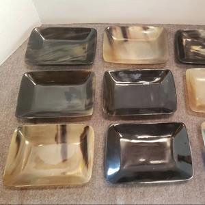 Bol à salade en corne naturelle, petit format, emballage individuel et boîte marron pour prix personnalisé - Product Image 1