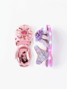 OZKIZ Korean Style Crystal Heart Summer Sandals for Girls 2-7 Years Wholesale Children's Fashion Shoes - Product Image 1