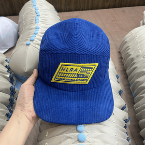 Casquettes de camping personnalisées en velours à visière plate, ajustables avec fermeture à pression, non structurées, souples, pour sports de plein air, avec patch tissé, casquettes de course à 5 panneaux - Product Image 2