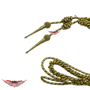 Aiguillette dorée et noire avec épaulettes sur fond noir, Aiguillette torsadée avec pointe dorée métallique - Product Image 2