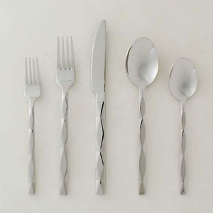Portable Long Handle Stainless Steel <b>Travel</b> Gold Polished Cutlery Set Luxury Kitchen Custom Wedding Box Packaging Cutlery Set - Product Image 4