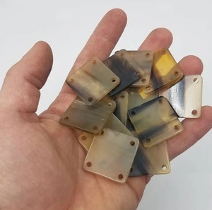 Tarjetas de cuerno de buey de la mejor calidad 100%, tarjetas de cuerno tejidas, decoraciones pulidas de estilo animal, disponibles a precio mayorista. - Product Image 1