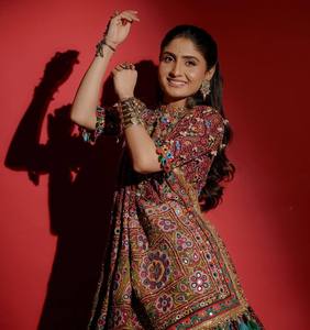 Ensemble Lehenga Choli Dupatta en coton mousseline épais, imprimé numérique et gaufré, robe ethnique pour femme pour mariage et fête de Diwali - Product Image 6