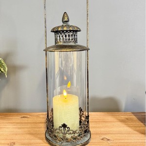 Farol de vela estilo moderno, alto, ornamental, de hierro y vidrio, hecho a mano, con acabado negro antiguo, decorativo para colgar o de sobremesa. - Product Image 1