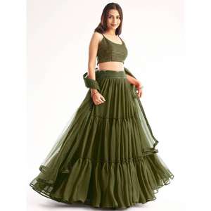 Cautivador Traje de Fiesta Zeel Clothing, Lehenga Choli Semi-Cosido con Lentejuelas Verdes y Georgette - Product Image 1