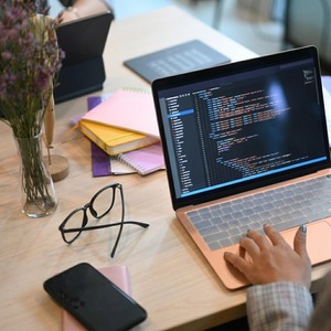 Servicios de Software Personalizados Escalables, Ingeniería de Aplicaciones de Alto Rendimiento, Soluciones en la Nube y Excelencia Digital - Product Image 2