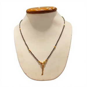 Collier Mangalsutra en or massif 22 carats, bijoux indiens traditionnels minimalistes pour un usage quotidien, chaîne en or légère et élégante - Product Image 2