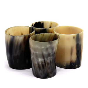 Vasos de chupito de cuerno auténtico Vikingo, artesanales, ecológicos, pulidos, para whisky, ron, vodka, ideales para festividades - Product Image 2