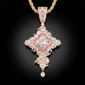 จี้รูปกางเขนสีโรสโกลด์สำหรับผู้ชายจาก Jewellery Planet ประดับเพชรโมอิสซาไนต์ทรงบริลเลียนท์คัท พร้อมสร้อยแบบไมโครเพฟ สไตล์หรูหรา ฮิปฮอป คริสเตียน - Product Image 2