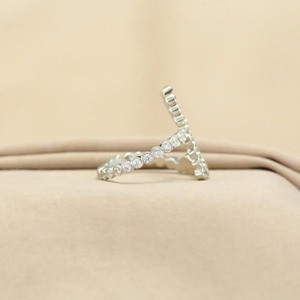 Anillo de Plata de Ley 925 con Inicial Personalizada en Forma de Letra L, con Moissanita Redonda de Corte Brillante, para Aniversario, Compromiso o Boda - Product Image 3
