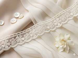 Oferta Especial: Encaje de Organza Floral Blanco Premium con Borde Festoneado y Bordado para Costura y Prendas de Boutique - Product Image 6