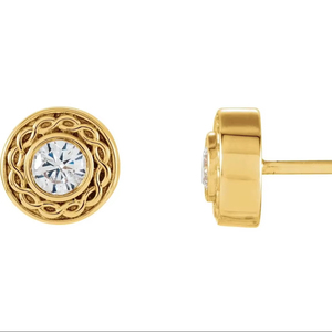 Pendientes de Diamantes Cultivados en Laboratorio con Corte Redondo y Diseño de Halo de Filigrana en Oro de 14K - Product Image 1