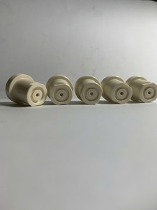 Tige en plastique PEEK usinée CNC de précision OEM, résistante aux hautes températures, axe PEEK, pièces en plastique technique - Product Image 2