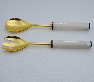 Servidor de ensalada decorativo con diseño único hecho a mano, mango de resina dorada, material de seguridad de alta calidad, tenedor para ensalada - Product Image 6